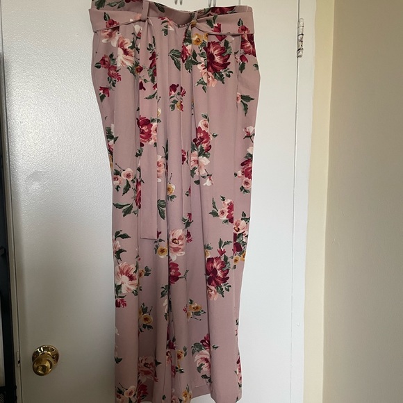 Torrid Pink Floral Wide Leg Flowy Pants - Picture 4 of 6